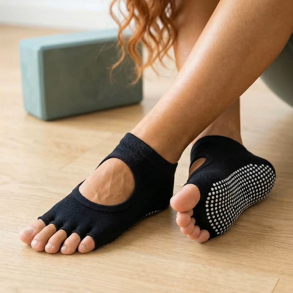 Sırtı Açık Beş Parmaklı Yoga Ç - Yoga And Fitness Studio incelemesi ve fiyatı